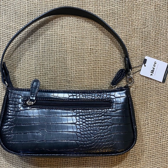 Yikoee Black Purse, Crocodile Design, Outside Zip Pocket, Inside Pocket - Picture 2 of 7